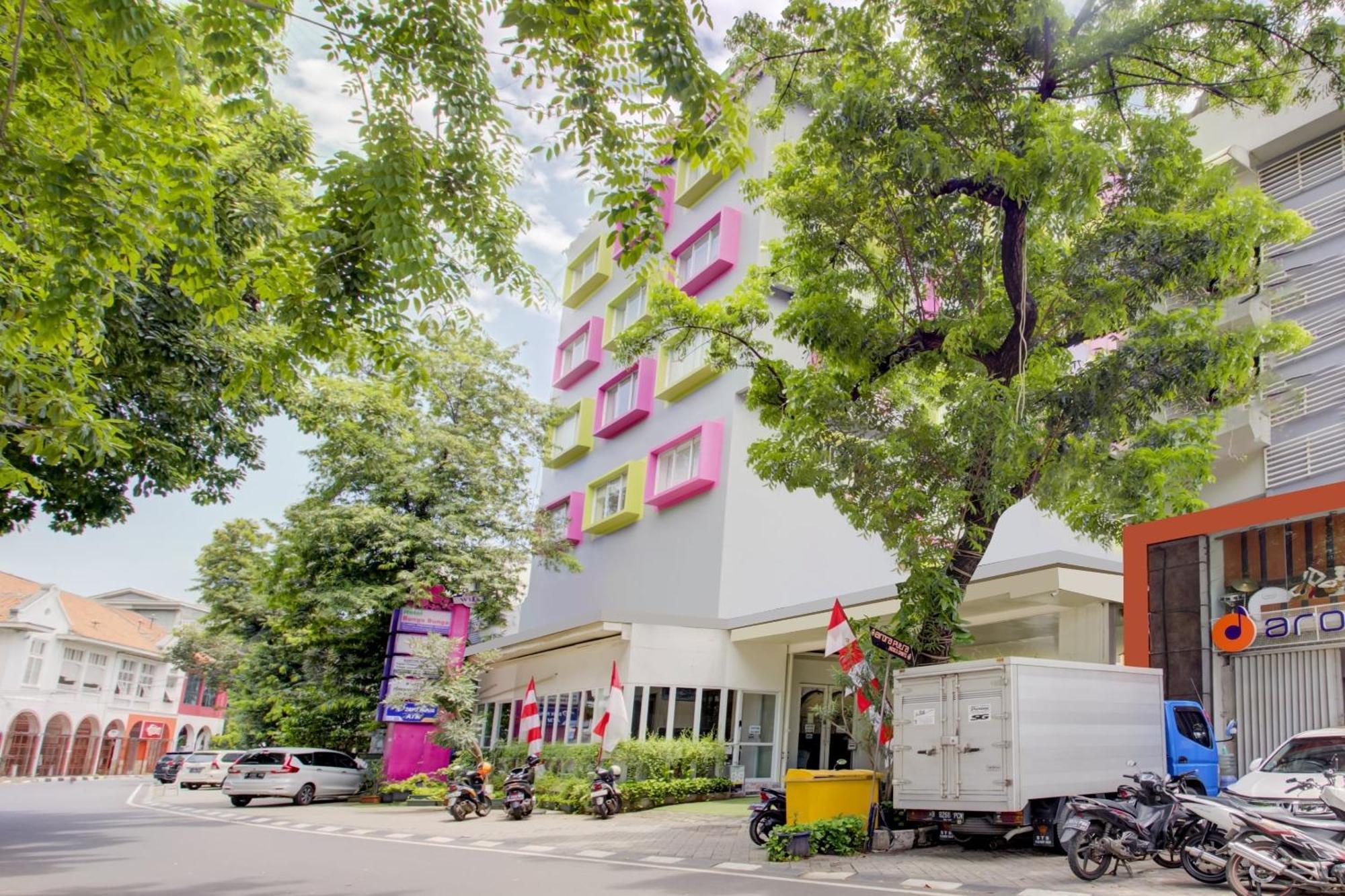 Hotel O Gambir Near Juanda Station Formerly Bunga Dahlia Jakarta Exterior photo